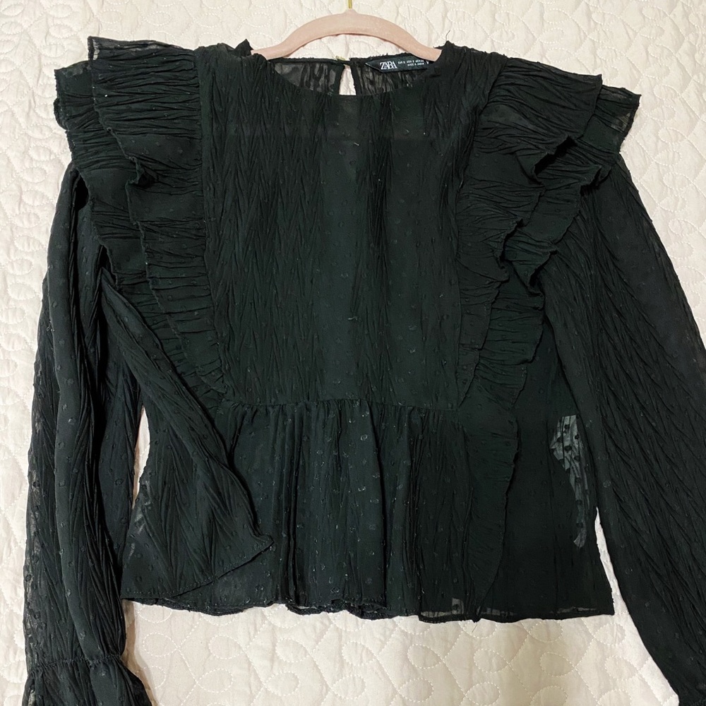 Zara Too Ruffled - Picture 2 of 6